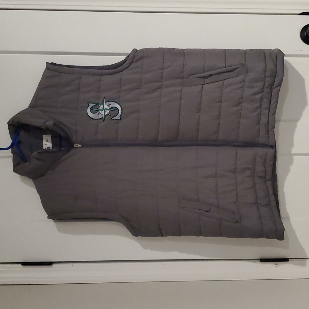 ⚾️Seattle Mariners XL puffer vest in charcoal gray.  Embroidered S logo.